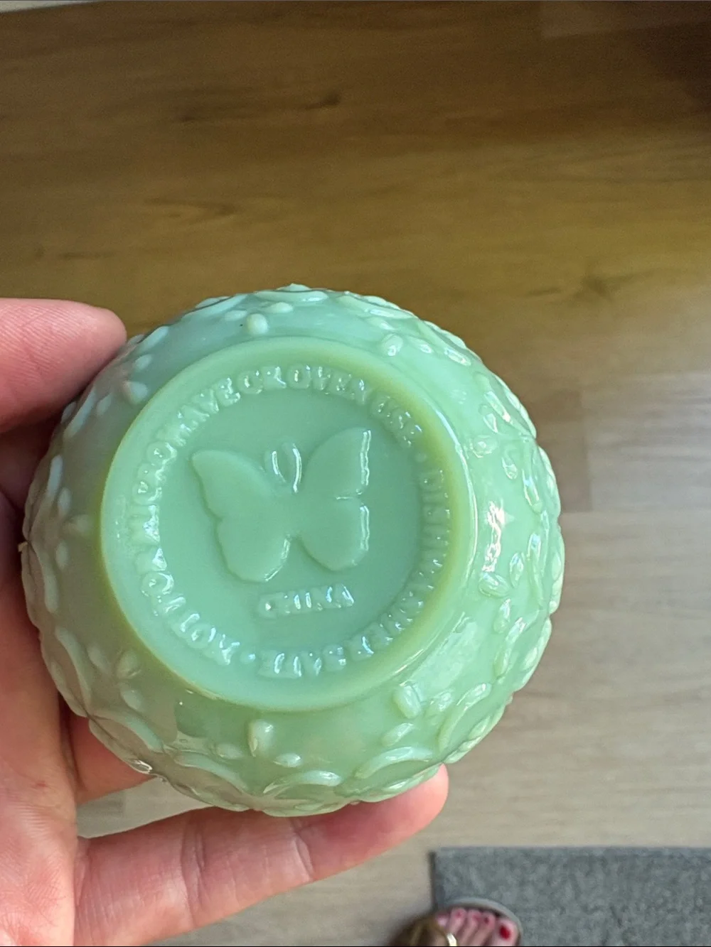 Set of 5 Jade Green Embossed Bowls - Picture 2 of 6